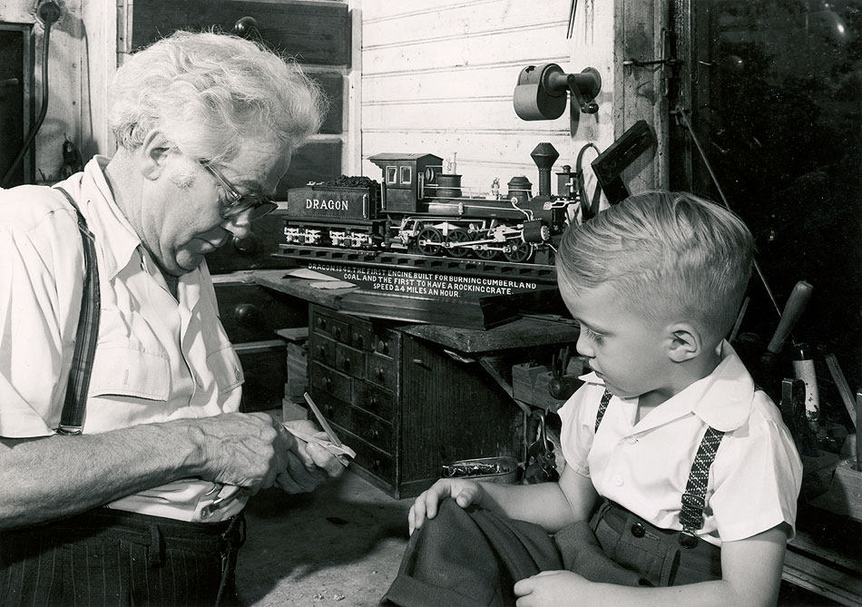 Mooney Warther 1955 with neighbor kid